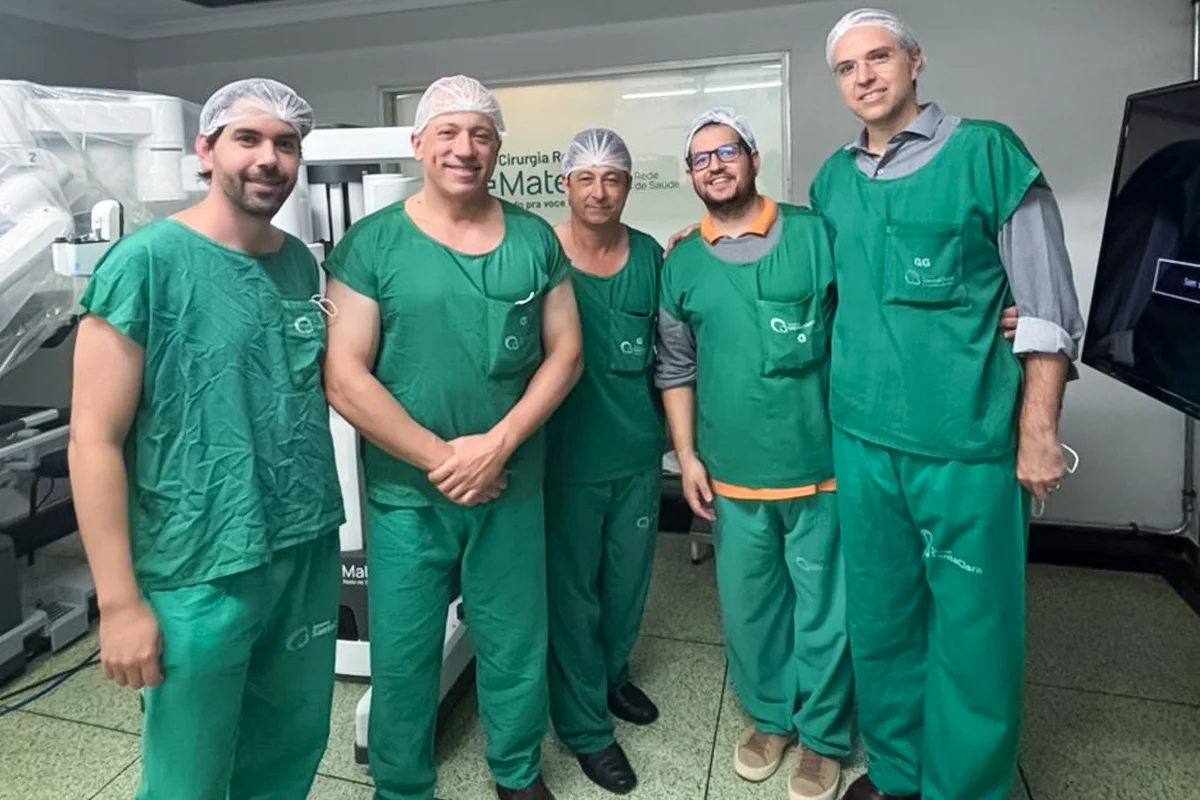 Dr. José Afonso participa de cirurgias robóticas desafiadoras em Uberlândia com equipe do ICR.T